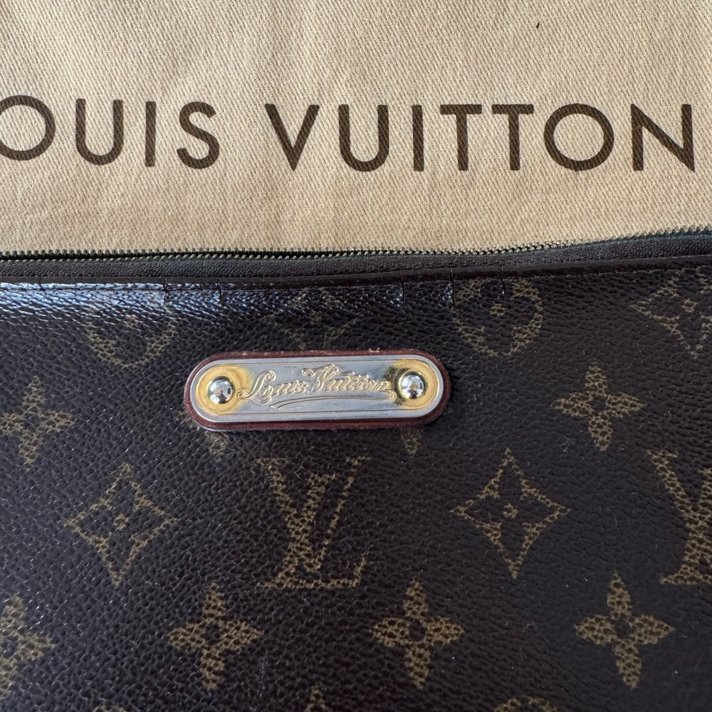 Louis Vuitton Eva Clutch - Picture 4 of 7